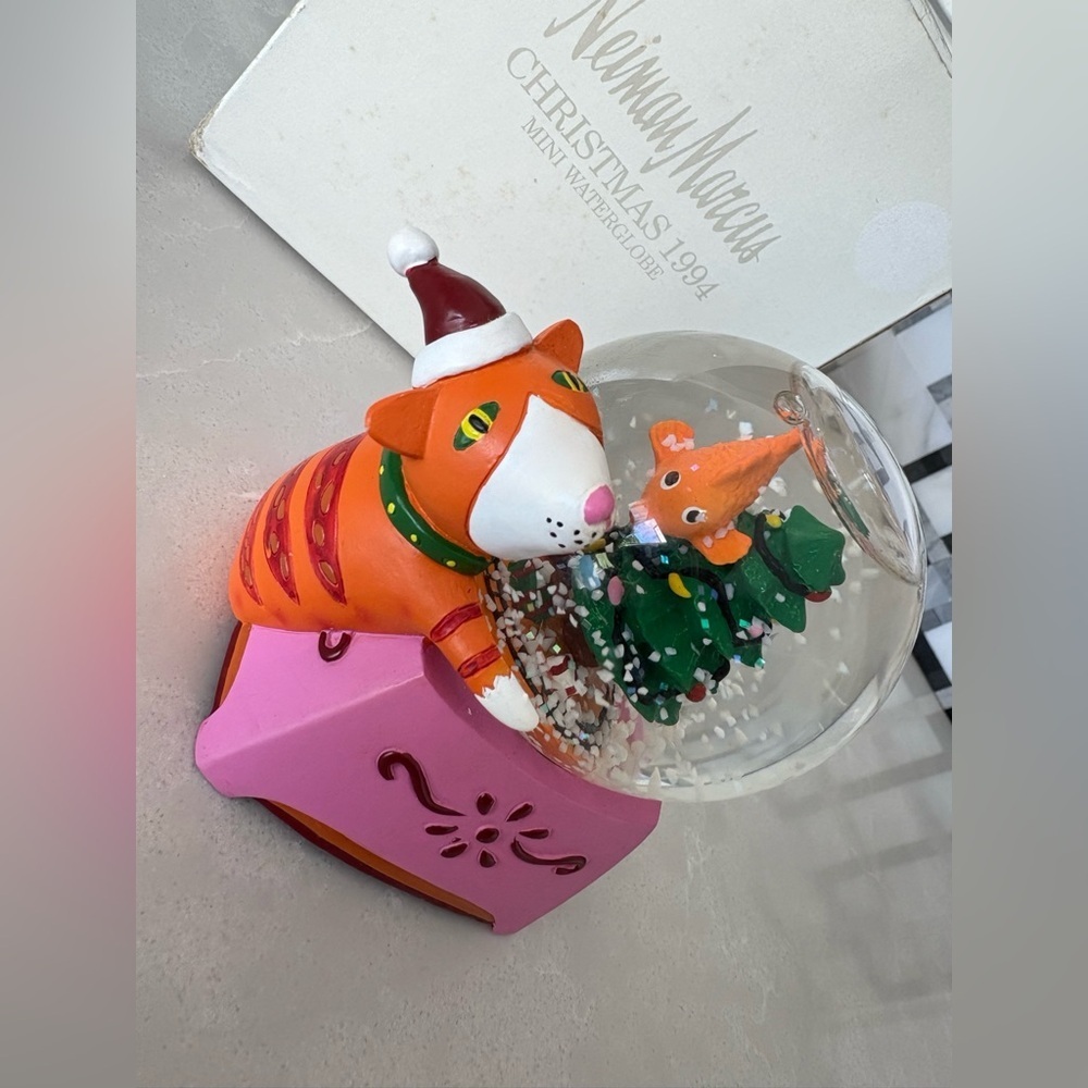 Rare VTG 1994 Neiman Marcus LTD Ed. Cat after Goldfish Snow Globe w/Original Box